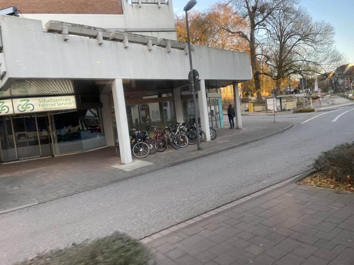 Schaltzentrale an der Lotter Straße. / Foto: Dominik Lapp