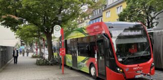 Metrobus der Stadtwerke Osnabrück am Kamp