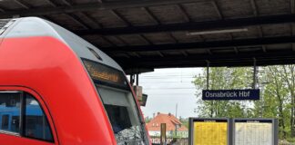 Regionalexpress im Hauptbahnhof Osnabrück