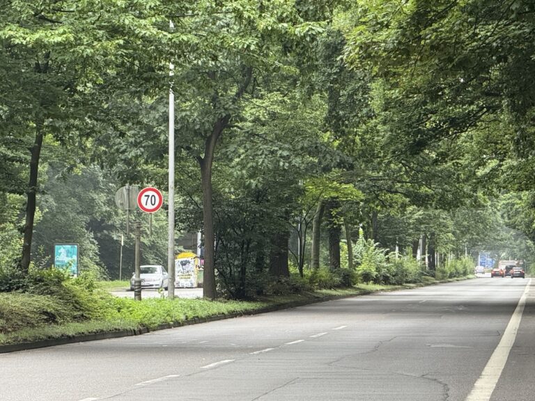Tempo 70 auf dem Kurt-Schumacher-Damm
