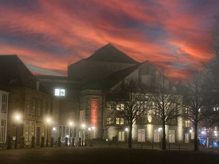 Theater der Stadt Osnabrück bei Nacht