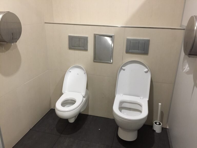 Eltern + Kind Toilette