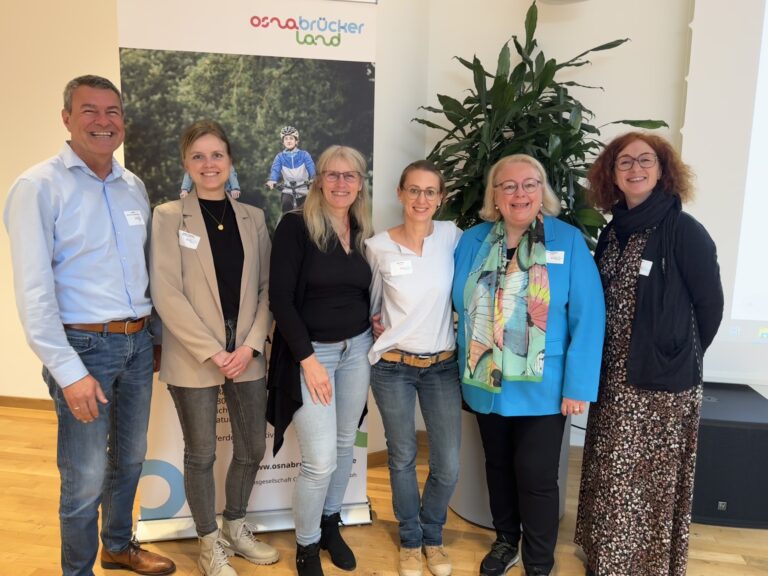 Olaf Bick (Stadtmarketing Georgsmarienhütte e.V.), Katharina Rokahr (Stadt Georgsmarienhütte), Birgit Rademacher (Stadt Osnabrück), Heike Albers (TOL), Petra Rosenbach (TOL), Anja Hehmann (TOL). / Foto: Tourismusgesellschaft Osnabrücker Land