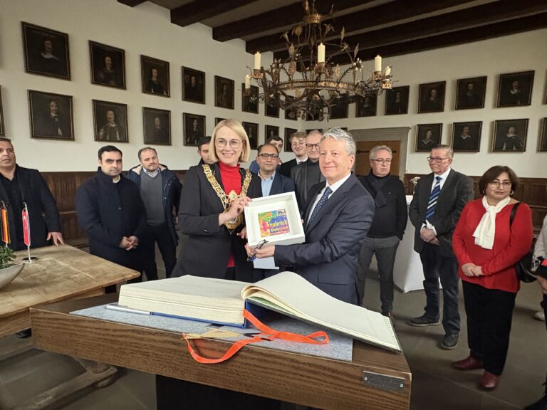 Das Goldene Buch der Stadt Osnabrück im Friedenssaal