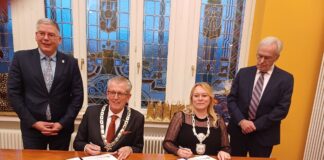 Unterzeichnung Städtepartnerschaft zwischen Melle und Tweterand