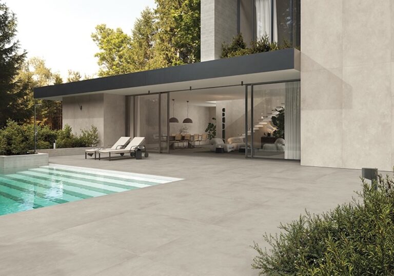 Veranda mit Swimmingpool