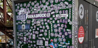 Sticker an der Fahrradbox am Nikolaiort