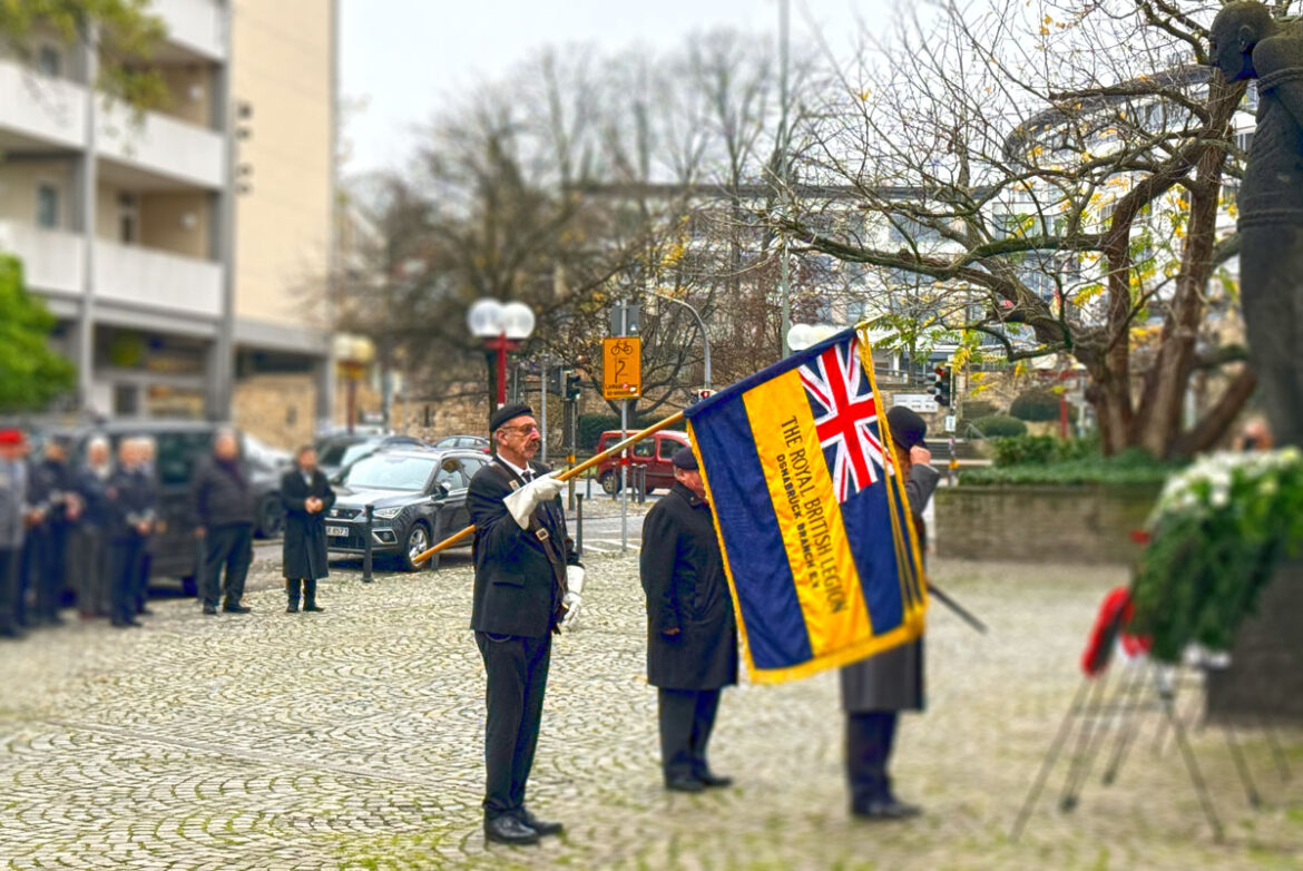 Kranzniederlegung der British Legion zum Volkstrauertag in Osnabrück