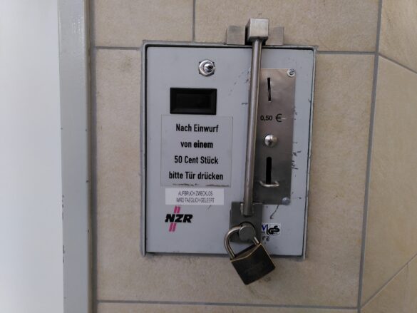 WC_Nikolai_2 Die Benutzung des Nikolai-Garagen-WC kostet 0,50 Euro.