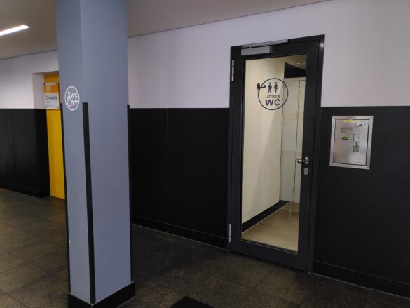 WC_Vitihof_1 Das Unisex-WC im Eingangsbereich der Vitihof-Garage.