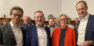 Von links: Paul Wehberg, Bernd Lindemann, Magarethe Lindemann, Jens Wegmann. (Foto: NOZ/mh:n MEDIEN)