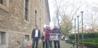 Über die Verkehrswende in Osnabrück sprachen (v.l.n.r.) Stadtbaurat Thimo Weitemeier, Ruth Hammerbacher (Fuß e.V.), Wolfgang Seyfert (Stadtbahn), Wolfgang Driehaus (ADFC) und Johannes Bartelt (Haller Willem). / Foto: Privat