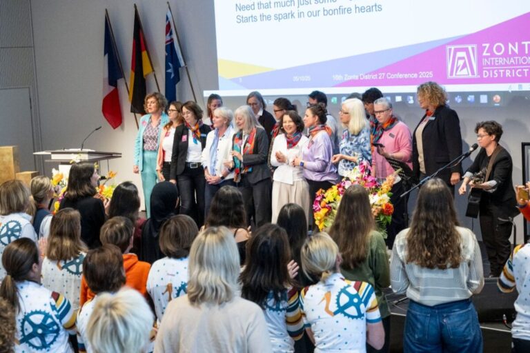 Der gastgebende Zonta-Club Osnabrück Westfälischer Friede begrüßte Anfang Oktober über 250 Frauen aus sechs Ländern in der deutschen Friedensstadt. / Foto: Zonta-Club Osnabrück Westfälischer Friede / Bettina Meckel