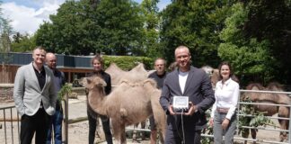 Zoo Osnabrück freut sich über Bodenwaage des Sponsors Höfelmeyer Waagen GmbH