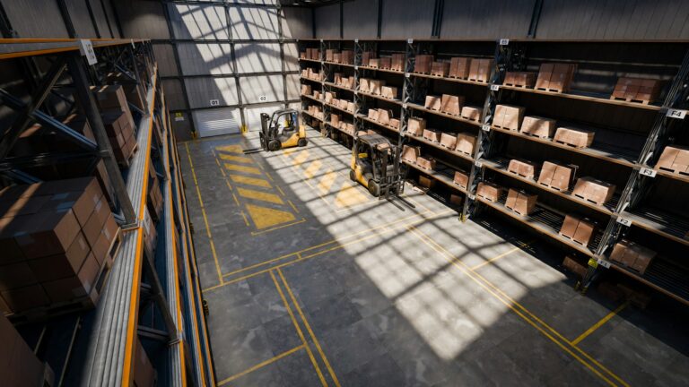Logistikhalle mit Gabelstapler